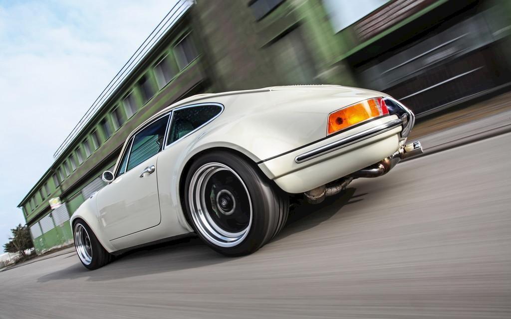 PORSCHE 993 | KAEGE - Luftgekühlte Perfektion in zeitlos innovativer Ästhetik Image 13 from 23