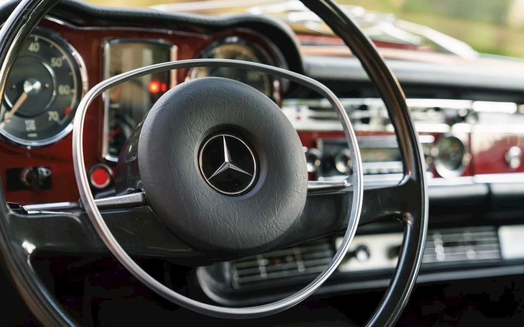 MERCEDES-BENZ 280 SL | Pagode Coupé Image 3 from 6