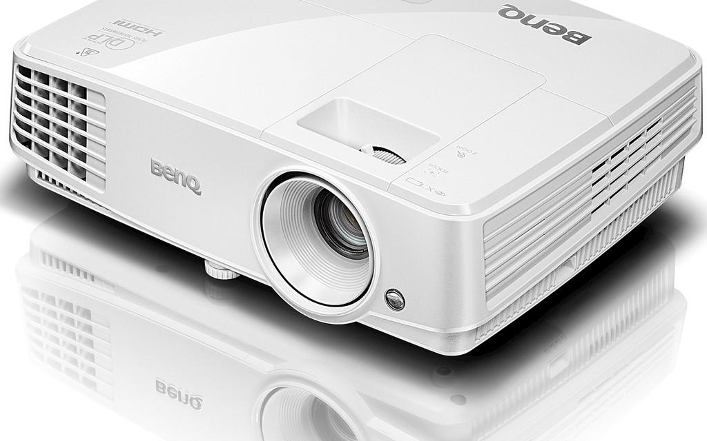 BenQ TH530 3D Beamer Image 1 from 2