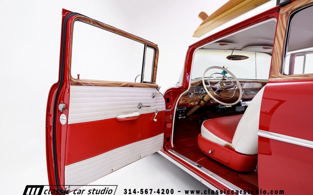 1956 Pontiac two Door 860 "Surf Wagon” Image 12 from 21