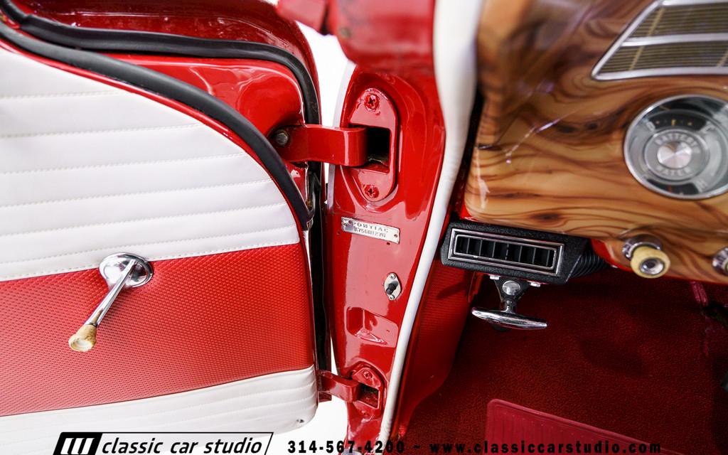 1956 Pontiac two Door 860 "Surf Wagon” Image 14 from 21