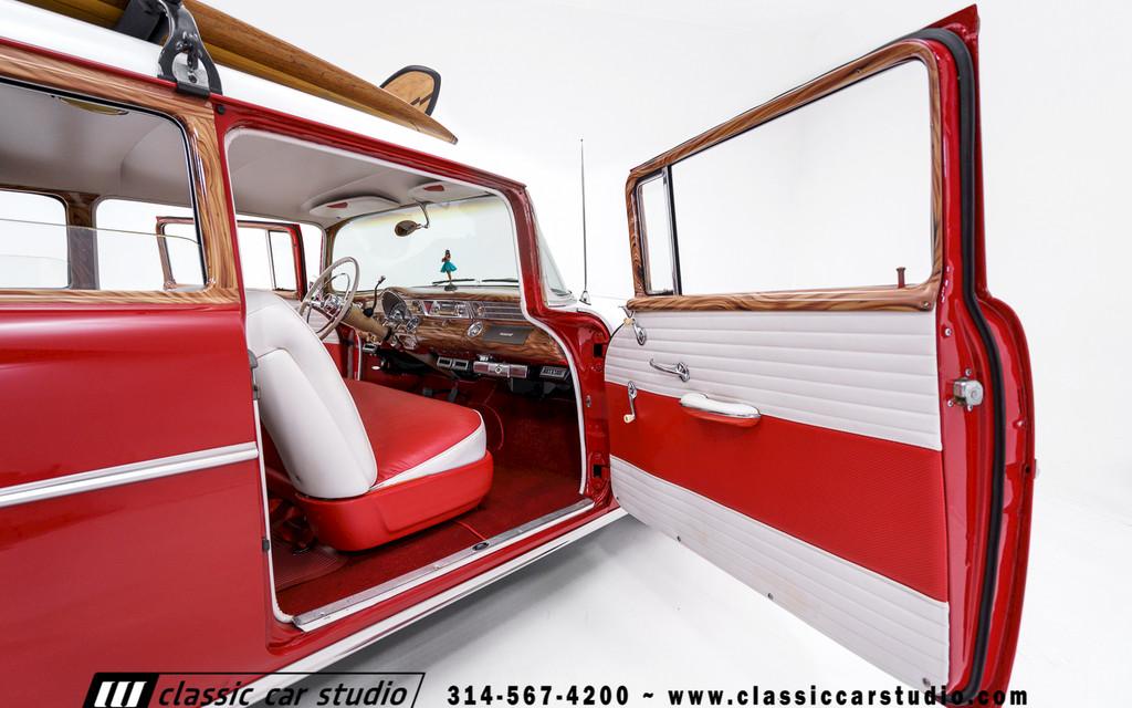 1956 Pontiac two Door 860 "Surf Wagon” Image 15 from 21