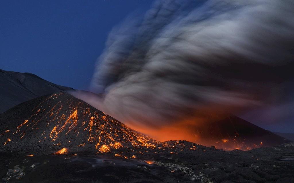 Die Luft knistert: Vulkanische Gewitter in Eruptionswolken  Bild 8 von 9