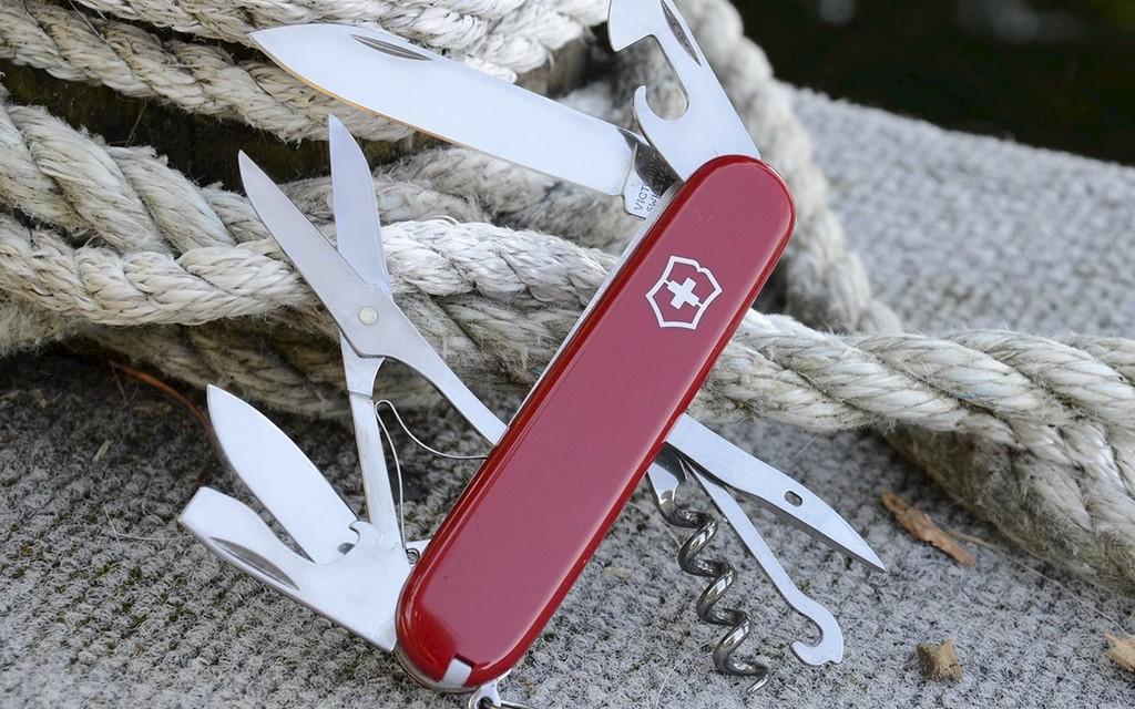 VICTORINOX | Offiziersmesser Huntsman  Image 1 from 5