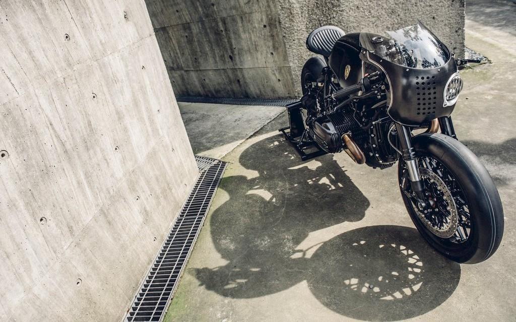 BMW RnineT | ROUGH CRAFTS - R9T Bavarian Fistfighter  Image 8 from 16