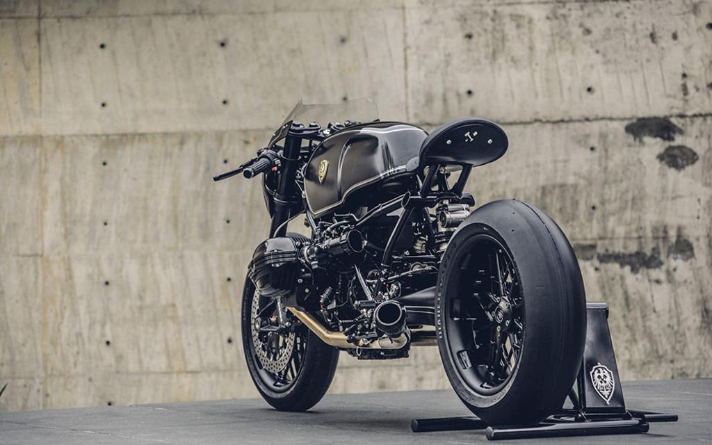 BMW RnineT | ROUGH CRAFTS - R9T Bavarian Fistfighter  Image 16 from 16