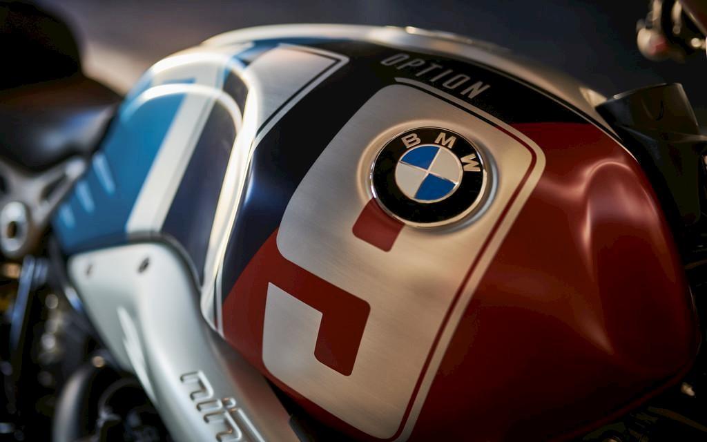 BMW Rnine T | OPTION 719 - Spezial Lackierungen Image 1 from 14