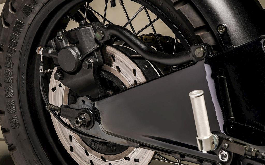 NEUGA YAMAHA "981"  | Dunkler Luxus aus Budapest Image 5 from 5