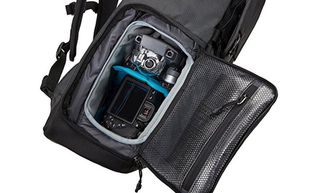 Thule Outdoor DSLR Rolltop Backpack Image 4 from 6