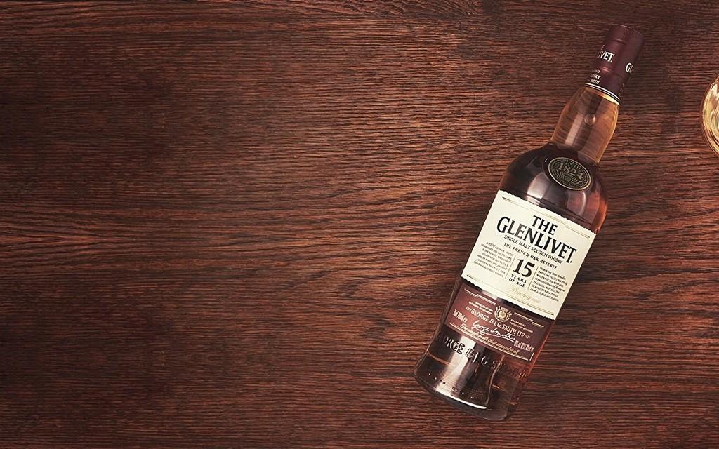 The Glenlivet 15 Year Old French Oak Reserve Single Malt Scotch Whisky Bild 2 von 4