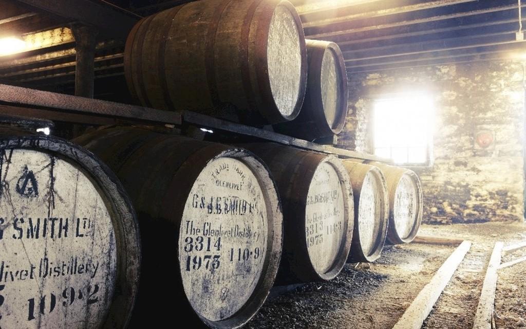 The Glenlivet 15 Year Old French Oak Reserve Single Malt Scotch Whisky Bild 3 von 4