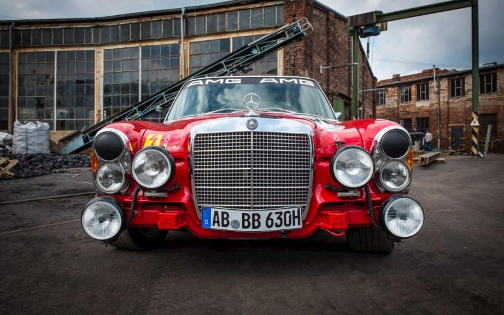 MERCEDES-BENZ 300 SEL 6.3 AMG W109 | Die ROTE SAU  Bild 1 von 8