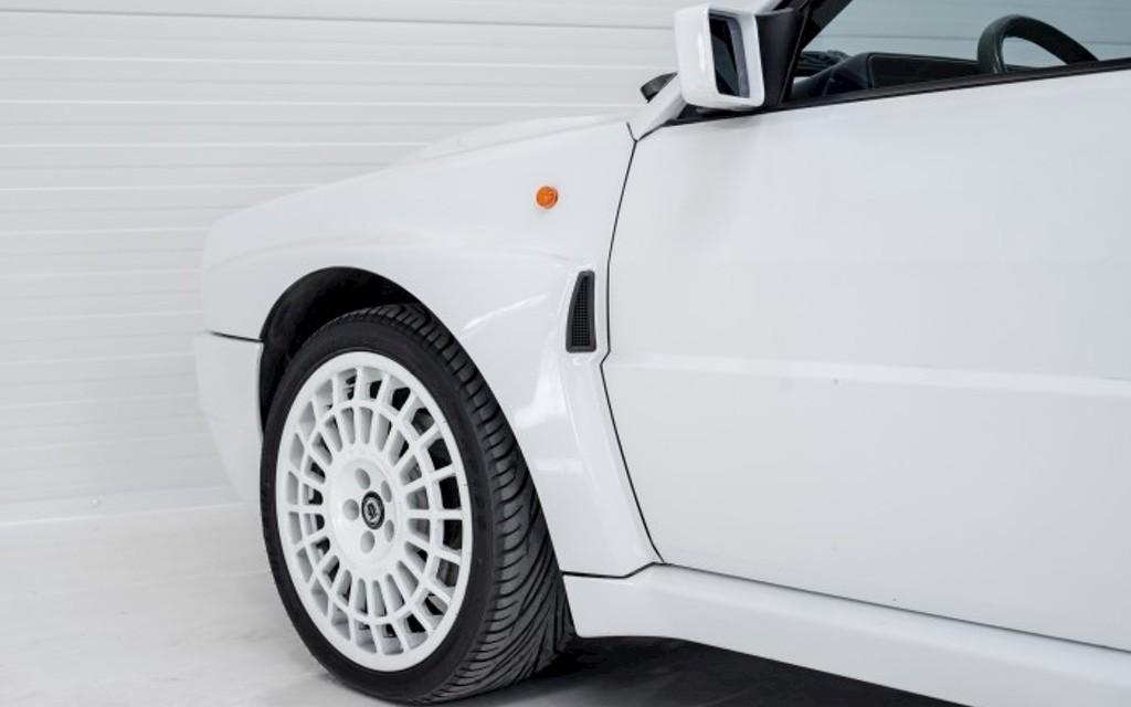 LANCIA DELTA HF INTEGRALE EVOLUTION II Image 4 from 6