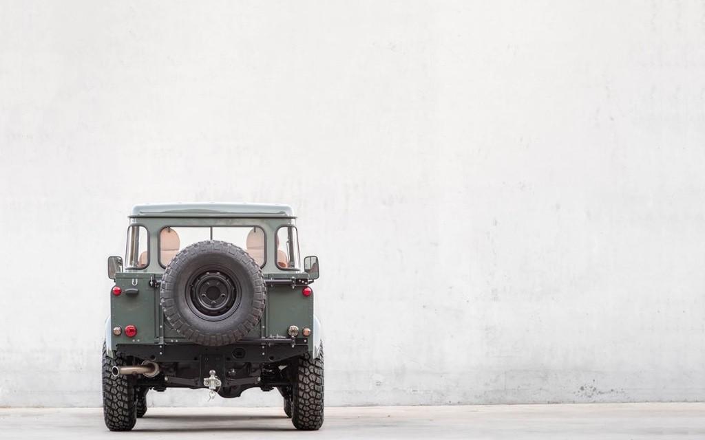 Land Rover "Handgemacht in Lissabon" Image 3 from 15