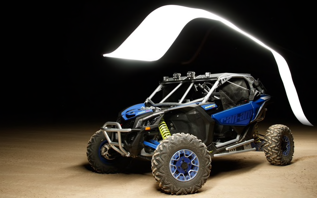 MAVERICK X RS TURBO RR - Pfeift auf Konventionen Image 4 from 10