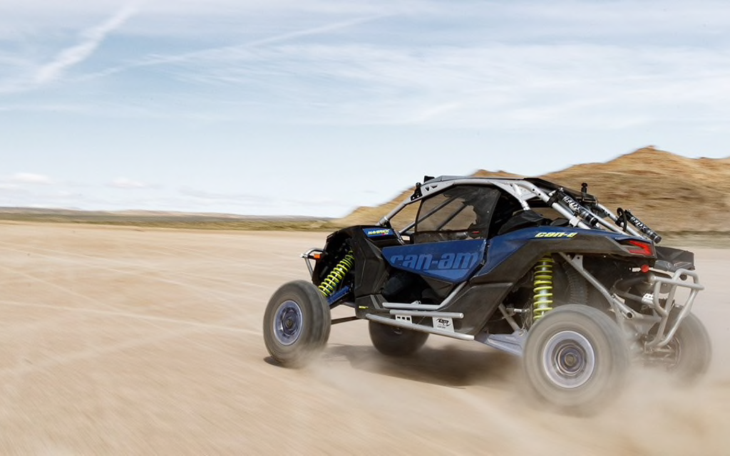 MAVERICK X RS TURBO RR - Pfeift auf Konventionen Image 10 from 10