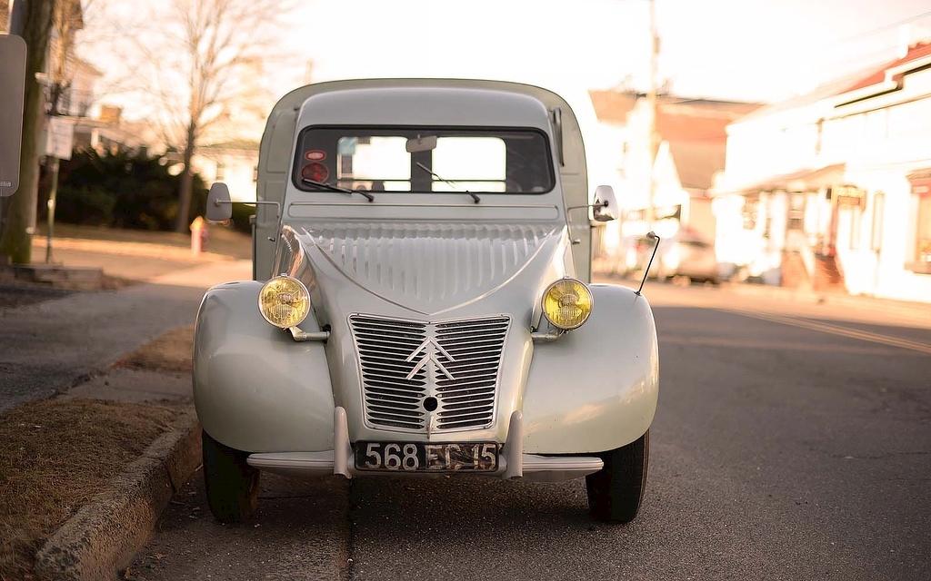 1968 CITROEN 2CV AZU Image 17 from 18