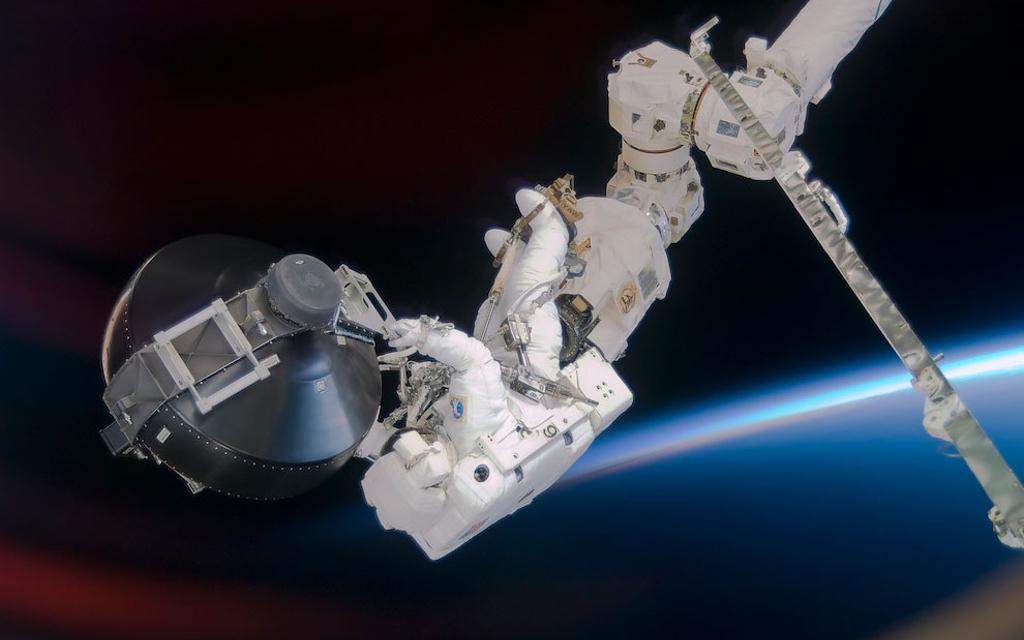 Roscosmos NASA-Mir | 673 Tage im All - Kosmonaut zeigt erstaunliche Bilder Bild 3 von 20