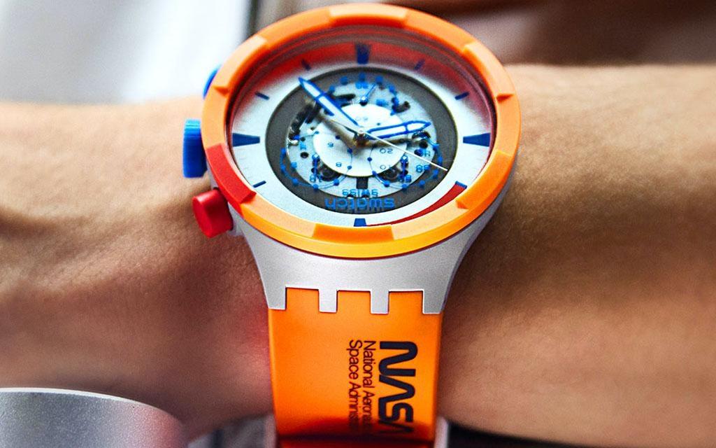SWATCH | Big Bold Ceramic CHRONO LAUNCH Special Edition NASA Image 1 from 6