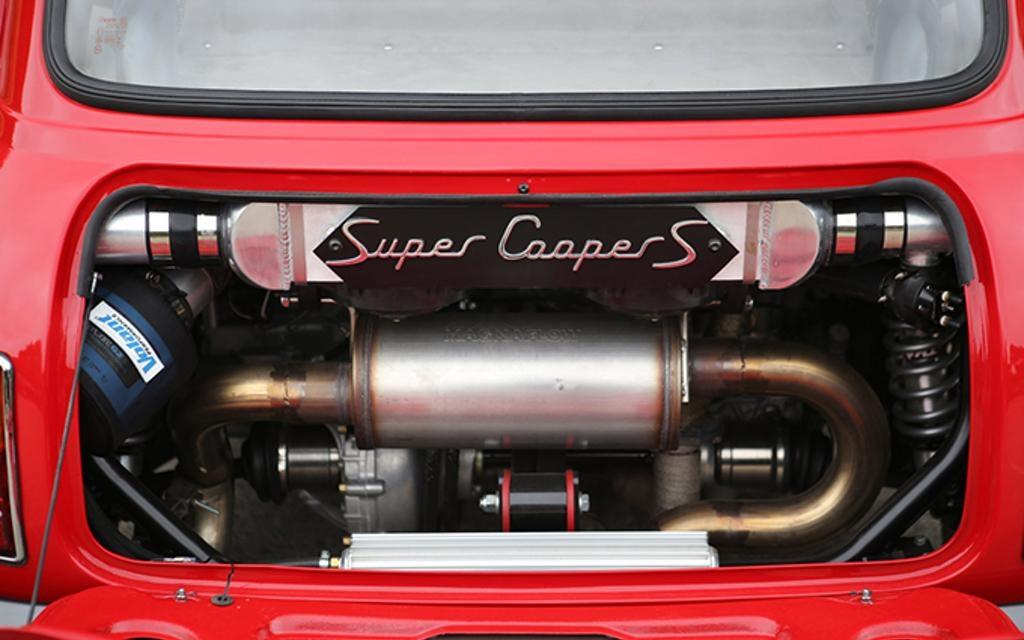 THE SUPER COOPER TYPE S | Stark und 635 Kilogramm leicht modifiziert  Image 1 from 11