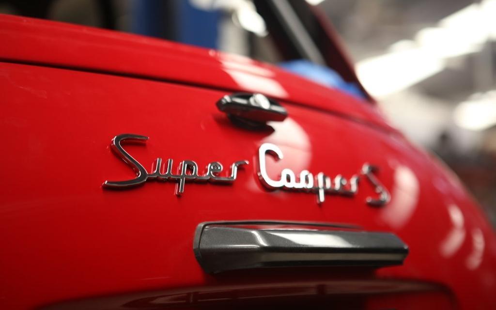 THE SUPER COOPER TYPE S | Stark und 635 Kilogramm leicht modifiziert  Bild 5 von 11