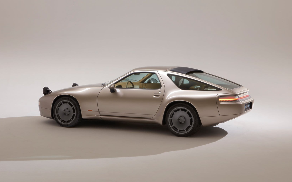 PORSCHE 928 | NARDONE - Atemberaubende Restomod Interpretation  Image 2 from 13