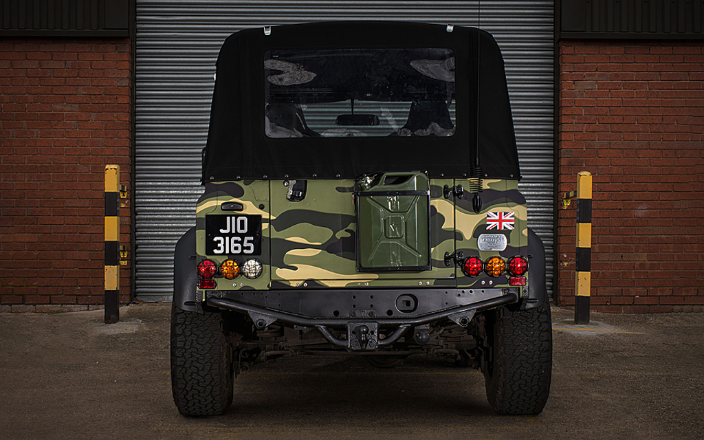 Land Rover Defender | Rugged Tactical Military Edition Bild 6 von 19