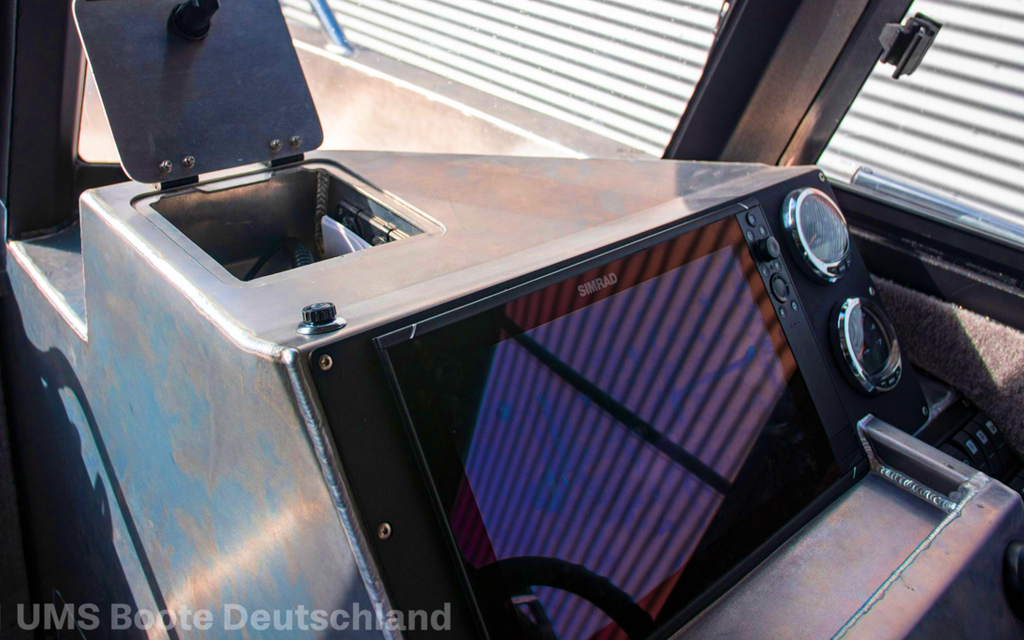 UMS 865 CABIN | Das robuste Aluminium Boot für Profis Image 10 from 13