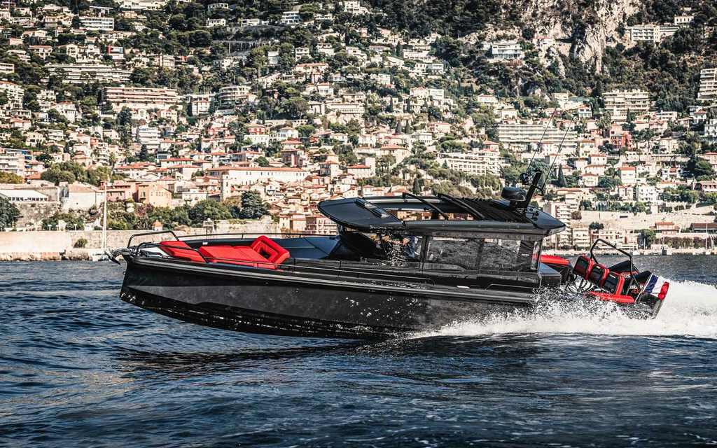 BRABUS POWER-BOAT | SHADOW 900 BLACK OPS - Go Anywhere SUV - 900 PS Kraftpaket für die See  Image 7 from 16