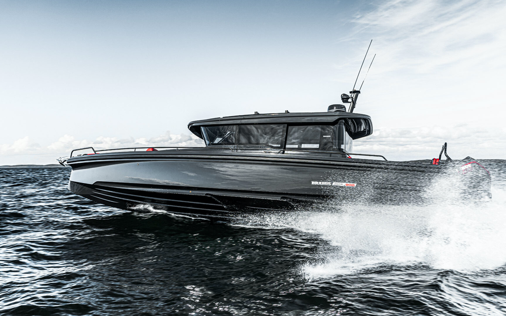 BRABUS POWER-BOAT | SHADOW 900 BLACK OPS - Go Anywhere SUV - 900 PS Kraftpaket für die See  Image 9 from 16