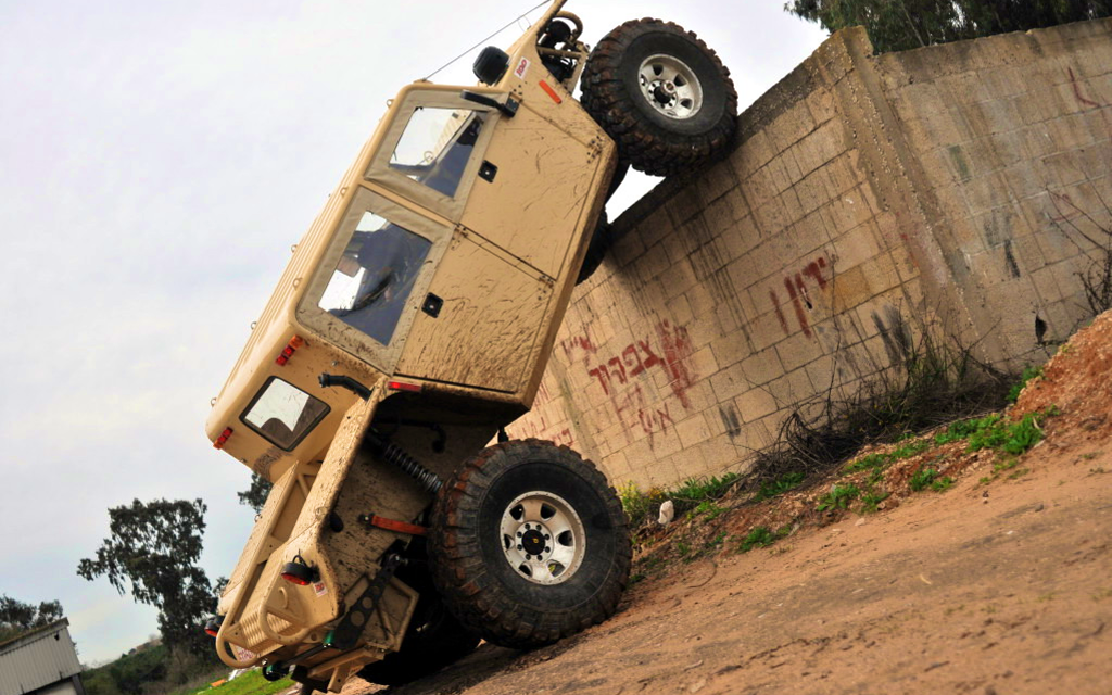 ZIBAR MK2 | 4X4 Mobilität Extrem - 700km Dünen, felsige Pfade & Sümpfe Image 1 from 25