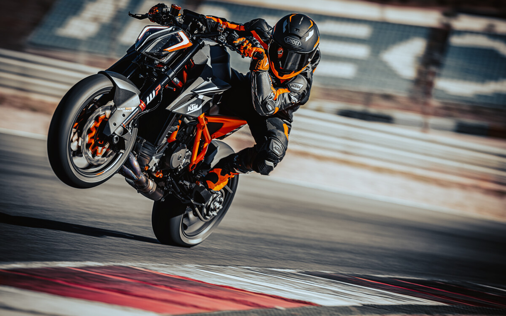 KTM 1290 SUPER DUKE RR | THE BEAST - Hyper Naked Bike mit 1:1 Power to Weight 