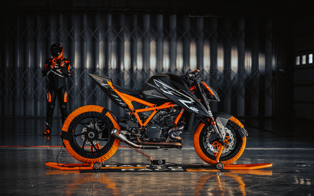 KTM 1290 SUPER DUKE RR | THE BEAST - Hyper Naked Bike mit 1:1 Power to Weight  Image 1 from 12