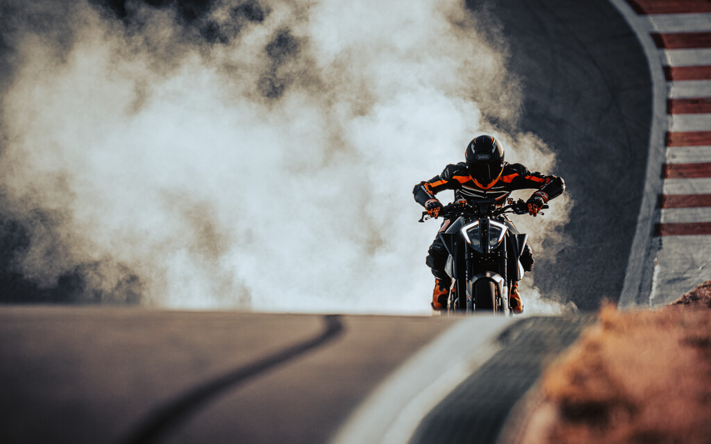 KTM 1290 SUPER DUKE RR | THE BEAST - Hyper Naked Bike mit 1:1 Power to Weight  Bild 6 von 12