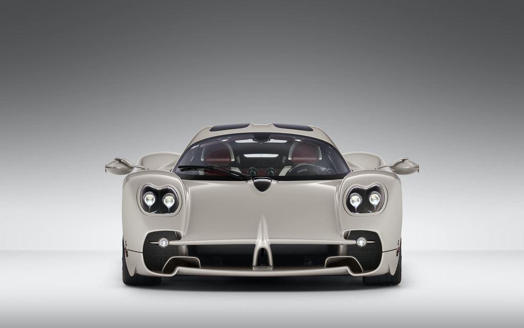 PAGANI UTOPIA | Hypercar - Prinzip der Einfachheit & Eleganz Image 2 from 24