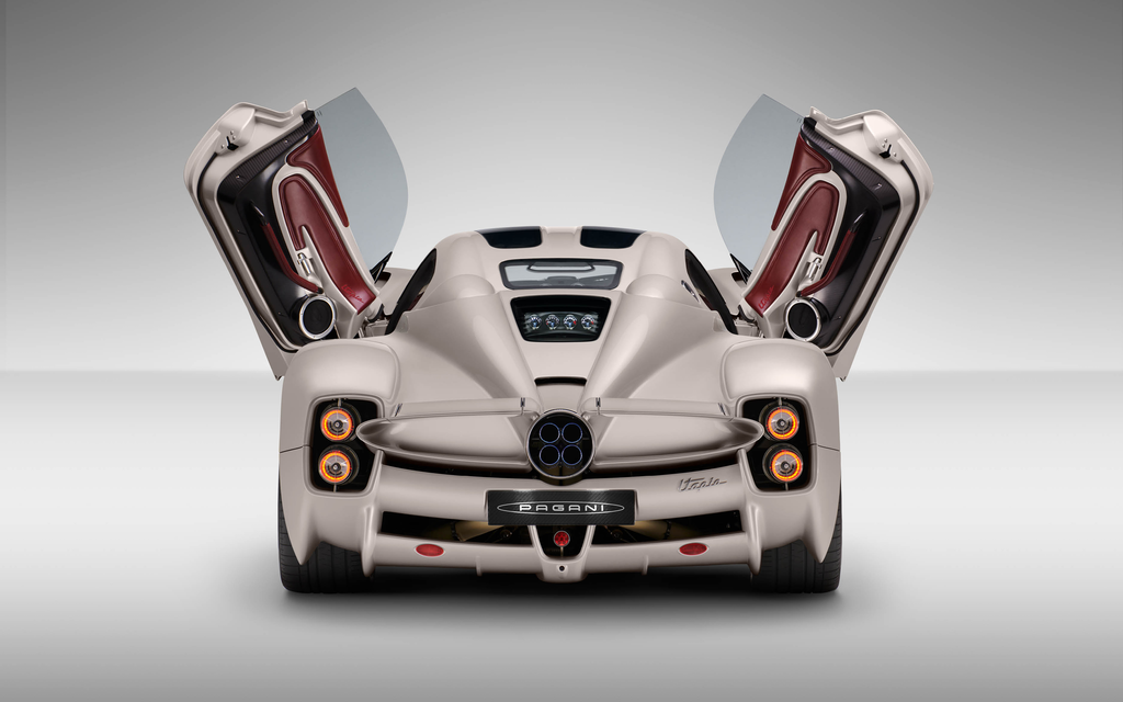 PAGANI UTOPIA | Hypercar - Prinzip der Einfachheit & Eleganz Image 4 from 24