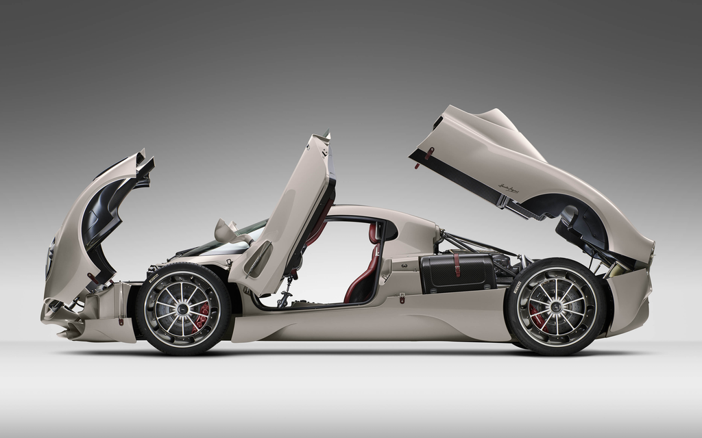 PAGANI UTOPIA | Hypercar - Prinzip der Einfachheit & Eleganz Image 9 from 24