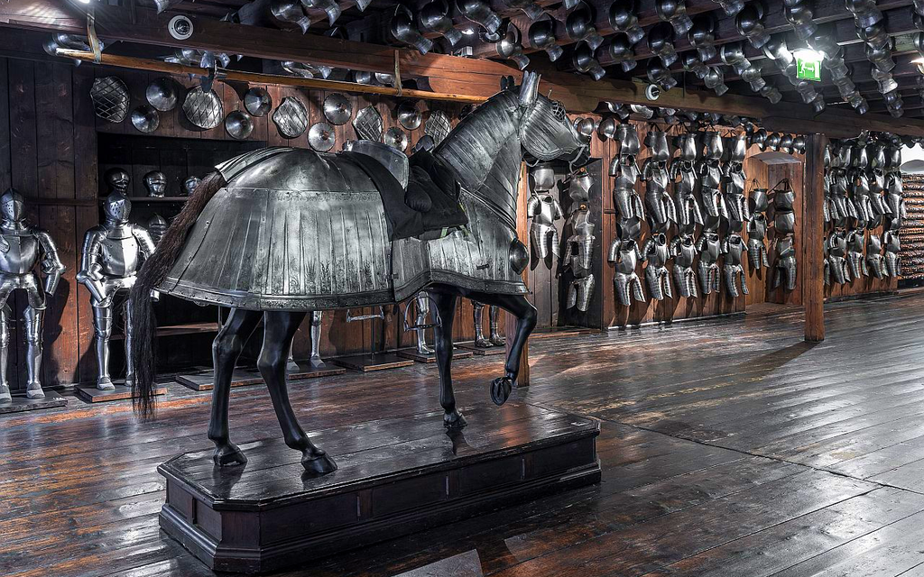 STEIRISCHES LANDESZEUGHAUS | Größte erhaltene historische Waffenkammer der Welt Bild 6 von 11