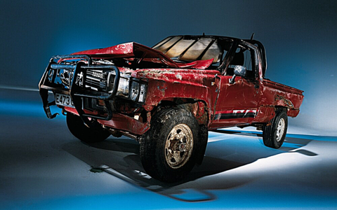 Video Tipp TOP GEAR | Killing a Toyota - Ist der Hilux Pickup Truck wirklich unzerstörbar? 