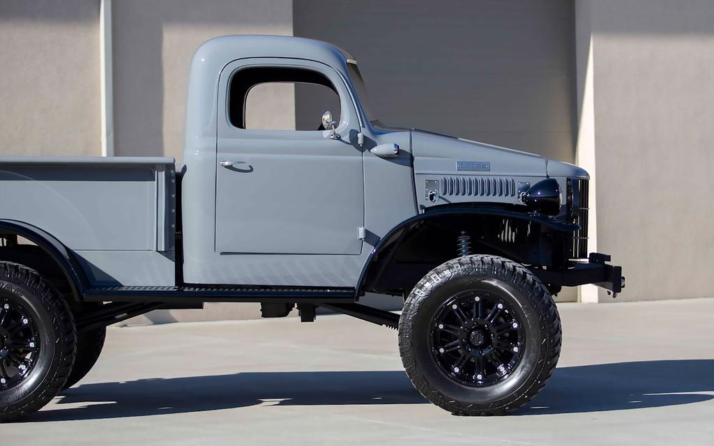 1941 DODGE Military Power Wagon | Full Metal Jacket Image 3 from 11