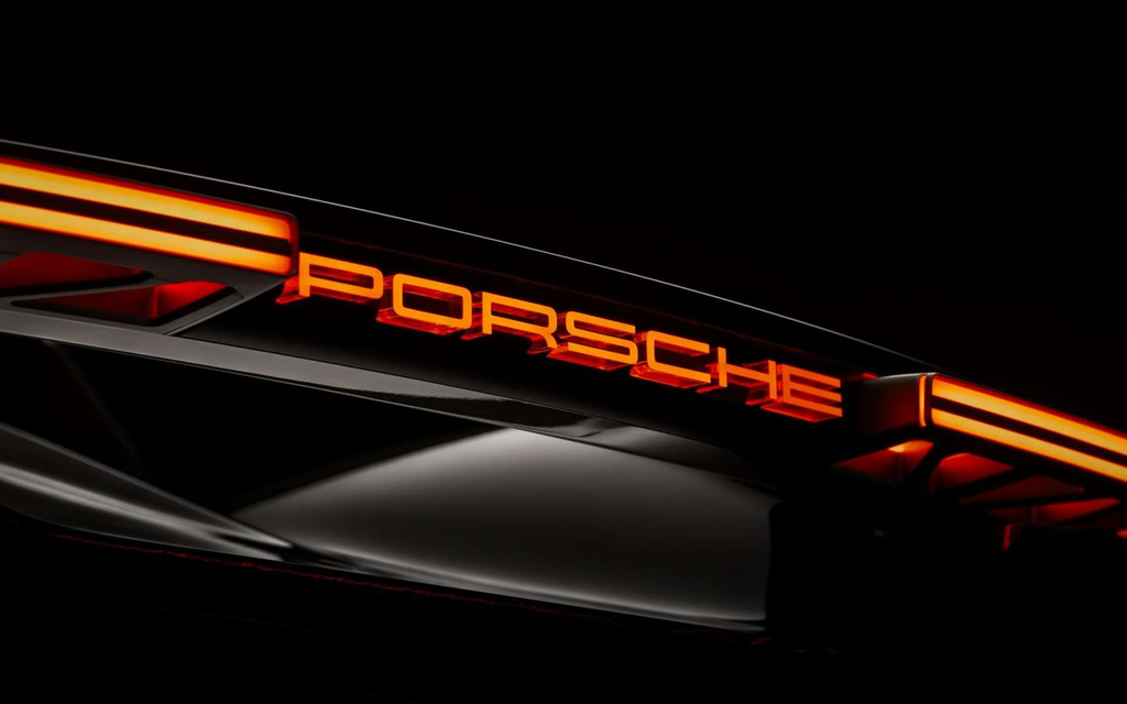 PORSCHE MISSION X |  E-Hypercar für neue Nordschleifen Rundenrekorde Bild 3 von 38