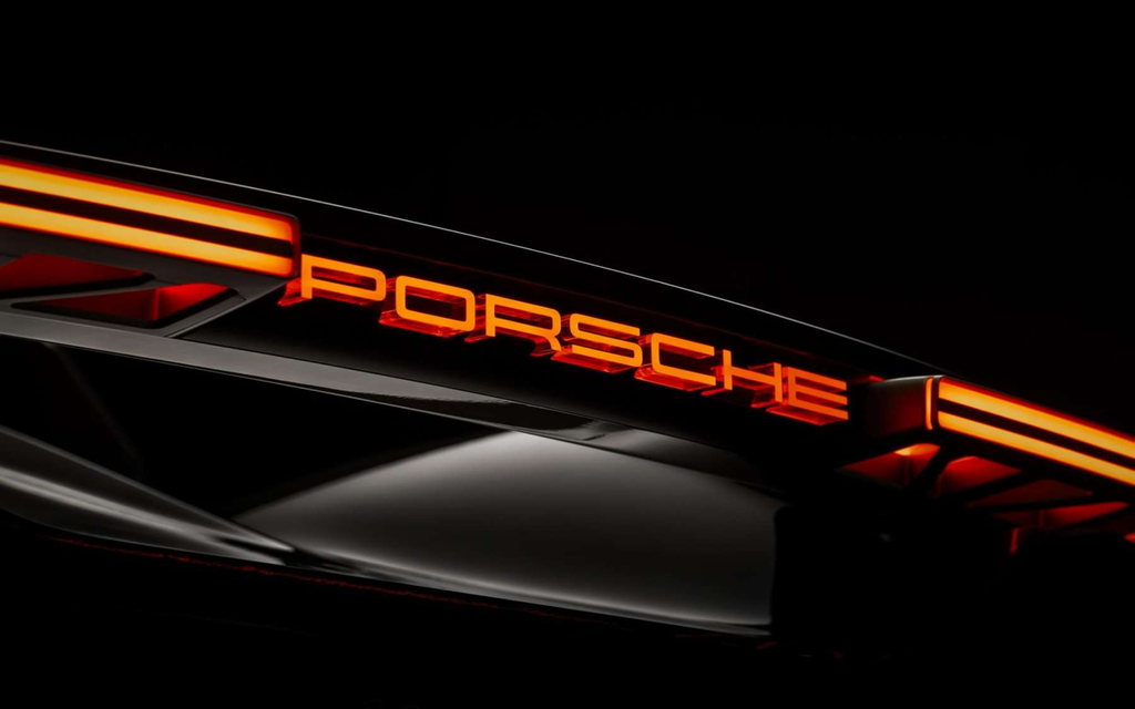 PORSCHE MISSION X |  E-Hypercar für neue Nordschleifen Rundenrekorde Image 3 from 38