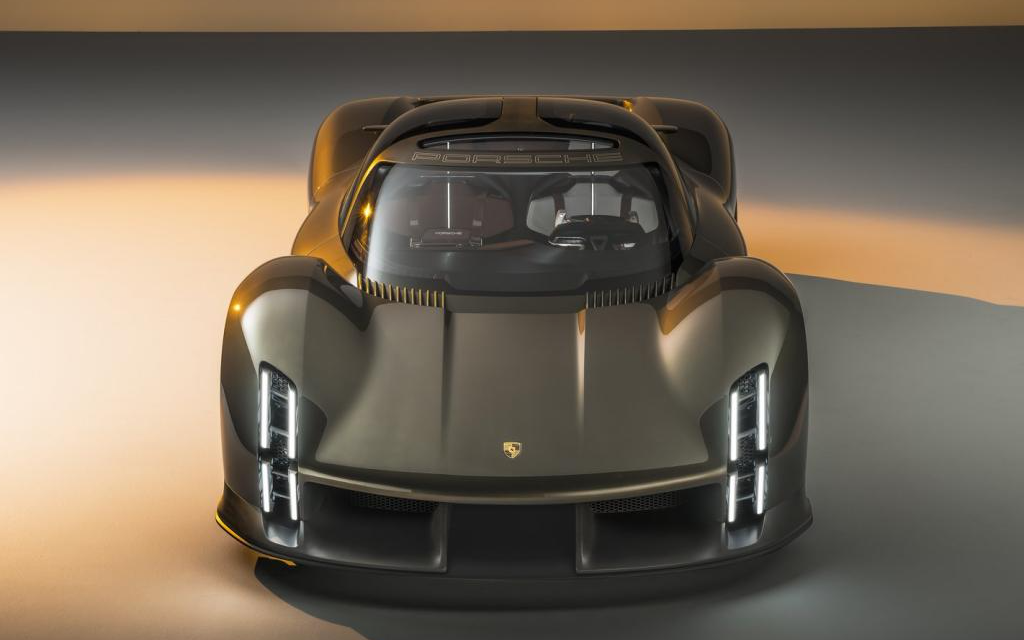 PORSCHE MISSION X | E-Hypercar für neue Nordschleifen Rundenrekorde Image 4 from 38
