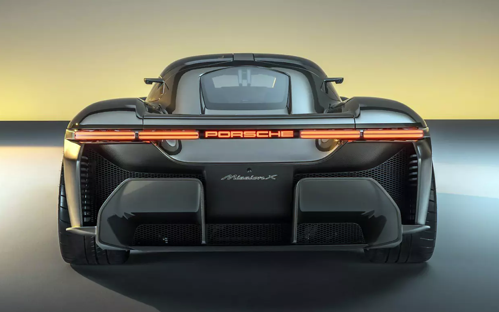PORSCHE MISSION X | E-Hypercar für neue Nordschleifen Rundenrekorde Image 5 from 38