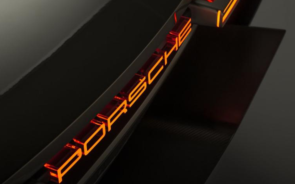 PORSCHE MISSION X |  E-Hypercar für neue Nordschleifen Rundenrekorde Bild 24 von 38