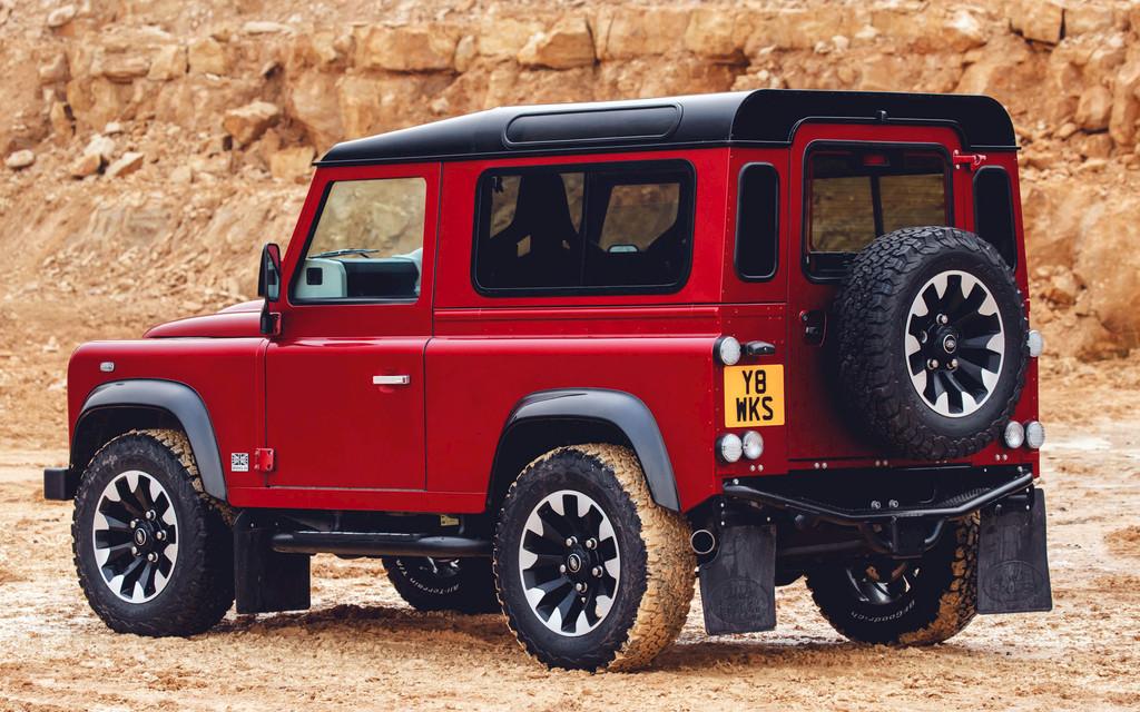 LAND ROVER DEFENDER | WORKS V8 - Collector’s Edition - Die leistungsstärkste & schnellste Version Image 2 from 5