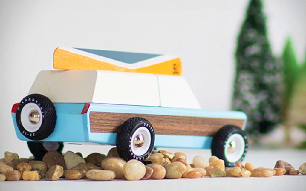 CANDYLAB | HOLZAUTO - Mini Vintage Renner in Erbstück Qualität Image 1 from 6