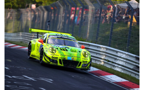 PORSCHE 911 | MANTHEY GT3 R triumphiert beim 24-Stunden-Rennen