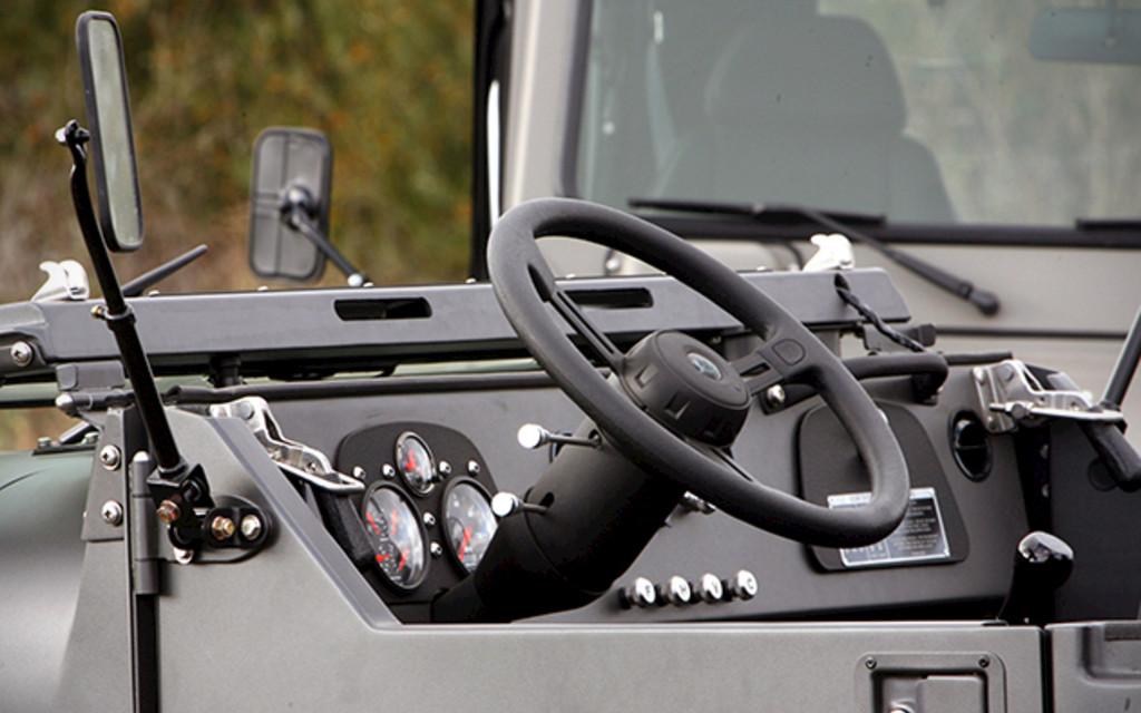 TOYOTA FJ40 | ICON Custom Build in Handarbeit - Ein V8 für eine Reise ohne Grenzen gebaut Bild 3 von 13