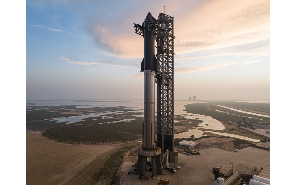SPACEX | LIVE Cams 24/7 - STARBASE Boca Chica Texas - Production, Test & Rocket Launch Site Bild 1 von 12